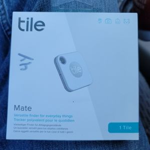 Tile Mate NIB Bluetooth Tracker